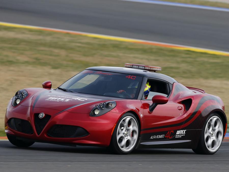  Alfa Romeo 4C WTCC Safety Car (960) 2014 года  (фото 2 из 12)